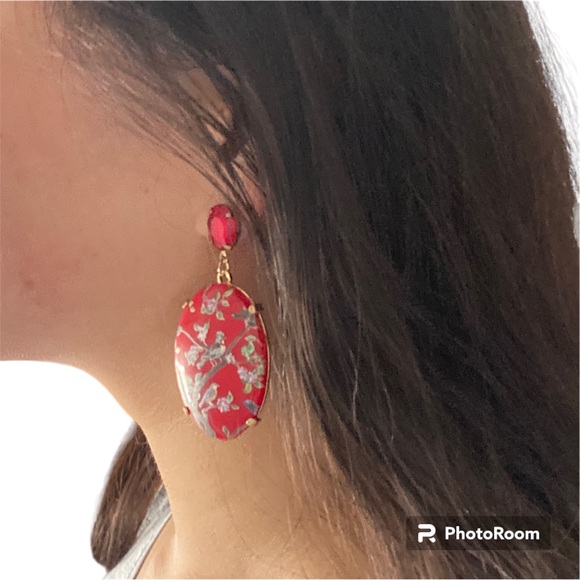 RED DROP EARRINGS SHOWING BIRDS AND FLOWER THEME - Picture 4 of 5
